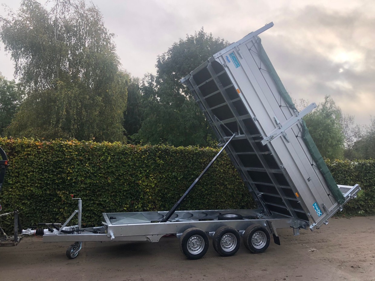 TwinTrailer TriadaX