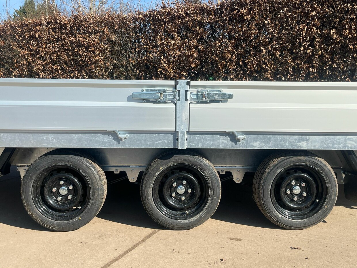 Hapert Azure H3