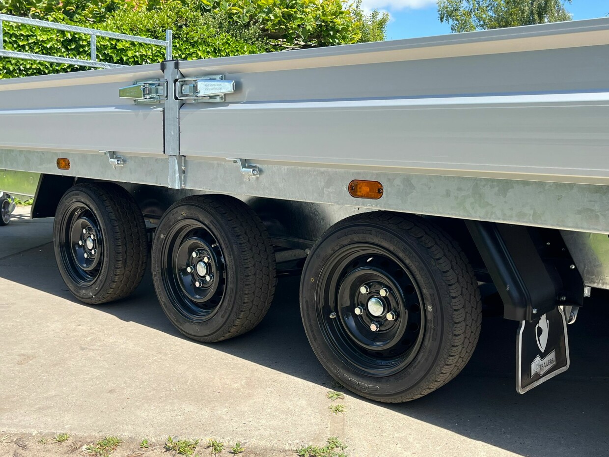Hapert Azure H3